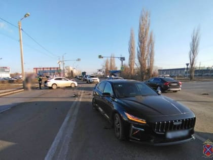 В Волжском произошло жуткое ДТП с двумя пострадавшими