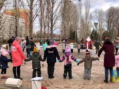 На общественных пространствах Волжского прошли новогодние праздники