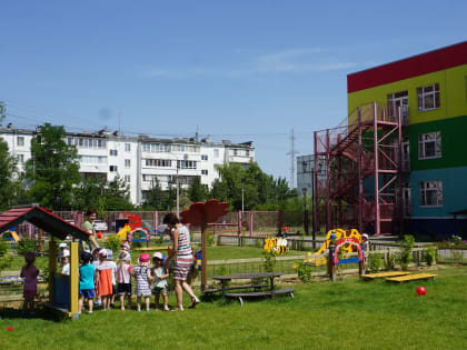 День воспитателя в Волжском