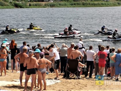 В День города в Волжском пройдут гонки на гидроциклах и праздник на пляже