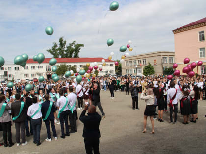 23 мая во всех школах Кумылженского района прозвенит Последний звонок