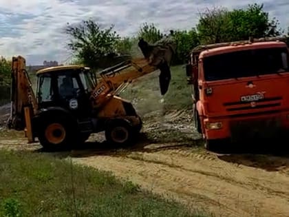 В Волгограде после скандала вывезли устроенную МУПом свалку