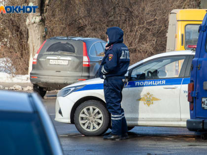 Пассажир маршрутки пострадала в аварии в Волжском