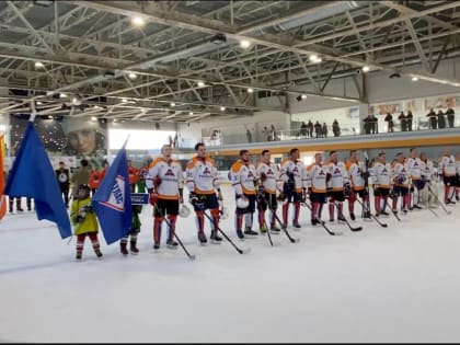 В Волжском стартовал чемпионат по хоккею среди любительских команд
