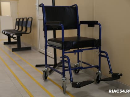 На юге Волгограда эвакуировали врачей и пациентов детской поликлиники