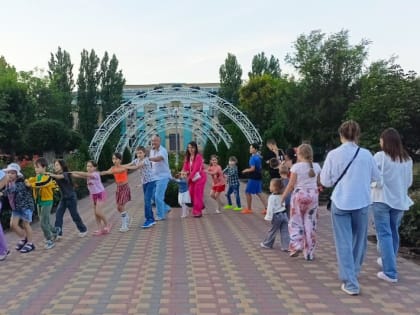 Спортивно – игровое мероприятие «Веселимся всей семьей»