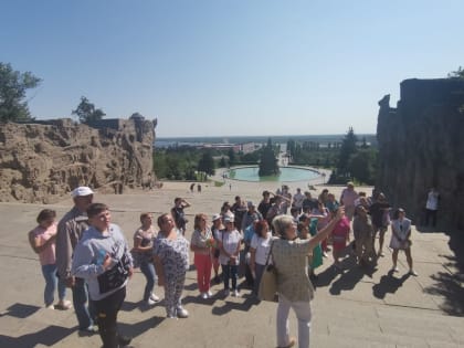 Срок введения обязательной аттестации экскурсоводов продлен до 1 июля 2024 года