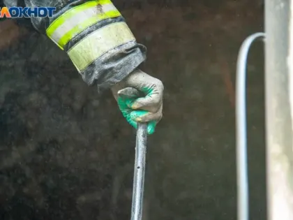 В Волжском из-за проводки сгорел дом