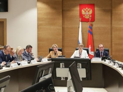 В Волгоградской облдуме сформулировали перечень вопросов к работе администрации региона