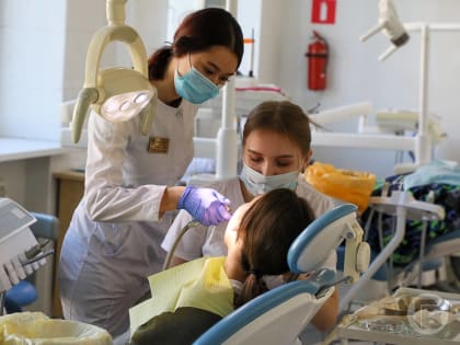 Стресс и неправильный прикус: волгоградцы узнали о неочевидных причинах кариеса