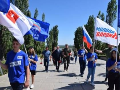 Волгоград посетили участники автопробега из Ленинградской области, направляющиеся в ДНР