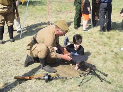 В Камышине, на малой родине Героя Советского Союза Алексея Маресьева, прошла реконструкция исторического сражения