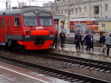 Футбольный матч Ротора: дополнительные электрички для болельщиков