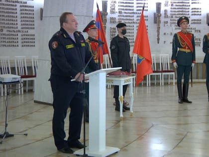 В Волгограде семье погибшего сотрудника Росгвардии вручили орден «Мужества»