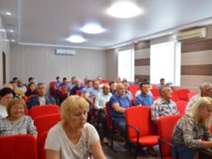 Сегодня комитетом сельского хозяйства Волгоградской области в актовом зале Администрации Палласовского муниципального района проведен выездной обучающий семинар