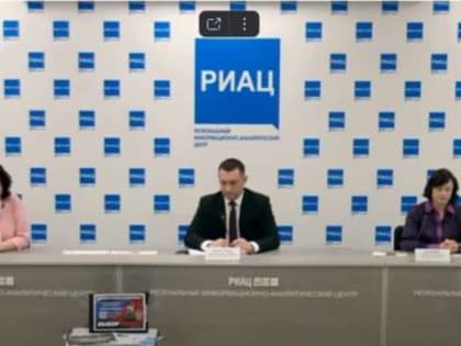 В Волгограде специалисты соцзащиты и СФР рассказали обо всех выплатах и мерах поддержки участников СВО и их семей