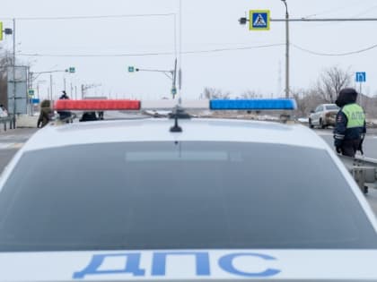В Волгограде иномарка сбила перебегавшего дорогу 46-летнего мужчину
