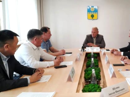 Глава Волжского Игорь Воронин обсудил вопросы сотрудничества с представителями делегации из Улан-Удэ