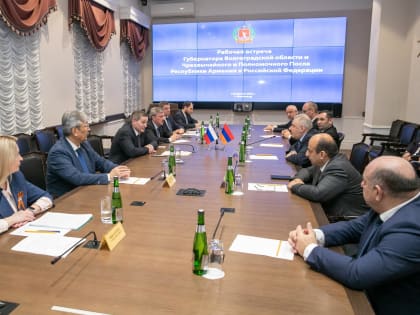 В Волгограде Андрей Бочаров встретился с Послом Армении, обсудив аспекты сотрудничества