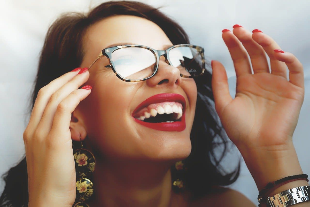 How To Make A Girl Laugh Jokes For Girls In 2021 TIMES HQ