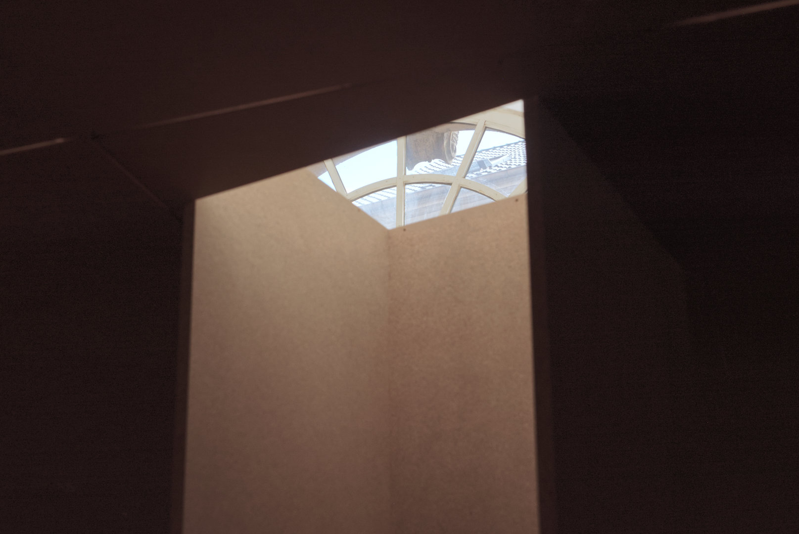 Blick durch Säule