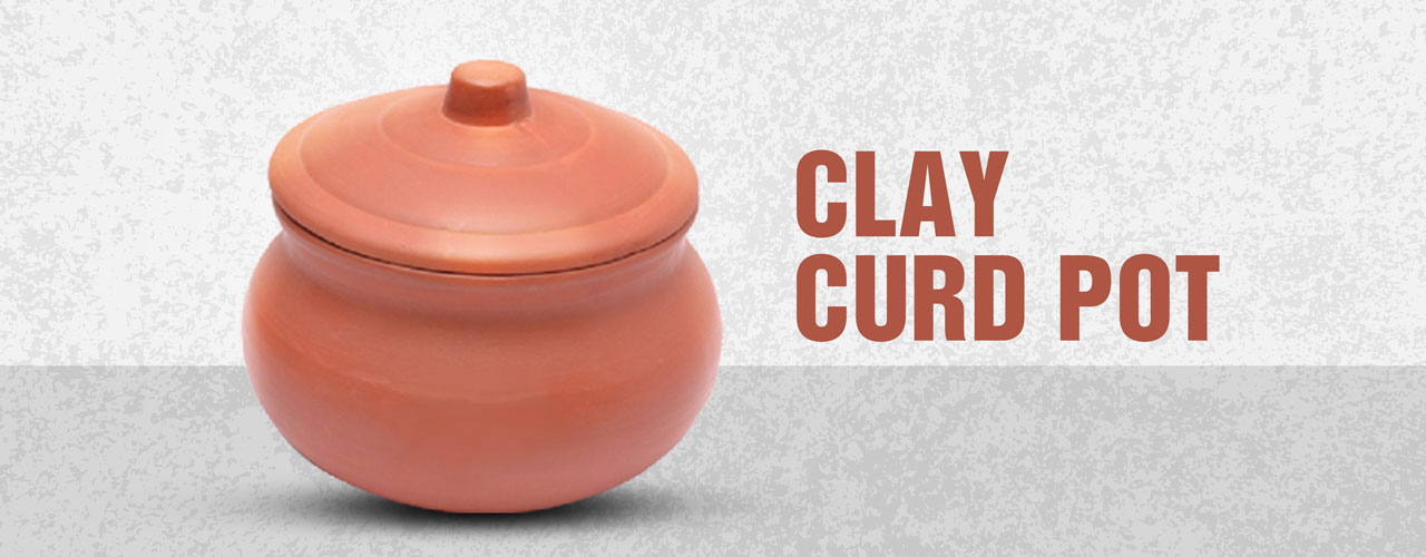 This Diwali gift your employees a set of Clay curd pot with lid.