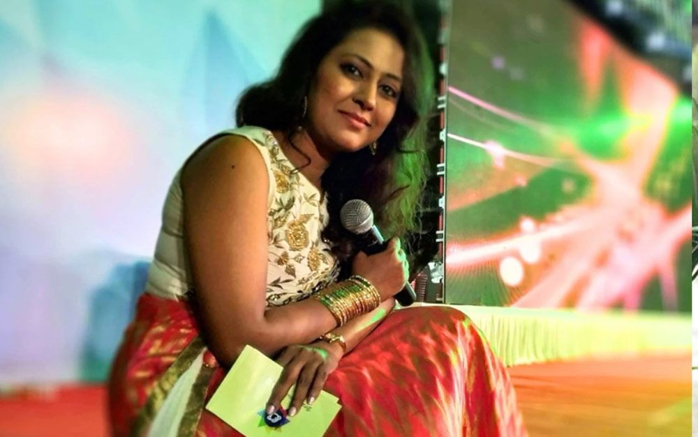 Emcee Divya Som Banner