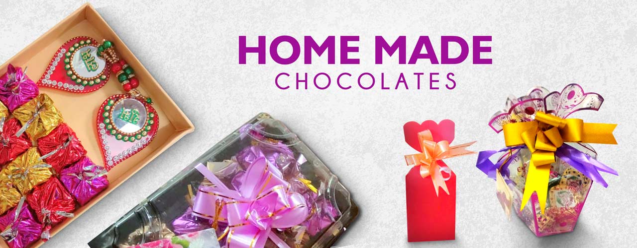 This festive season gift your employees with the sweetness of assorted homemade chocolates.