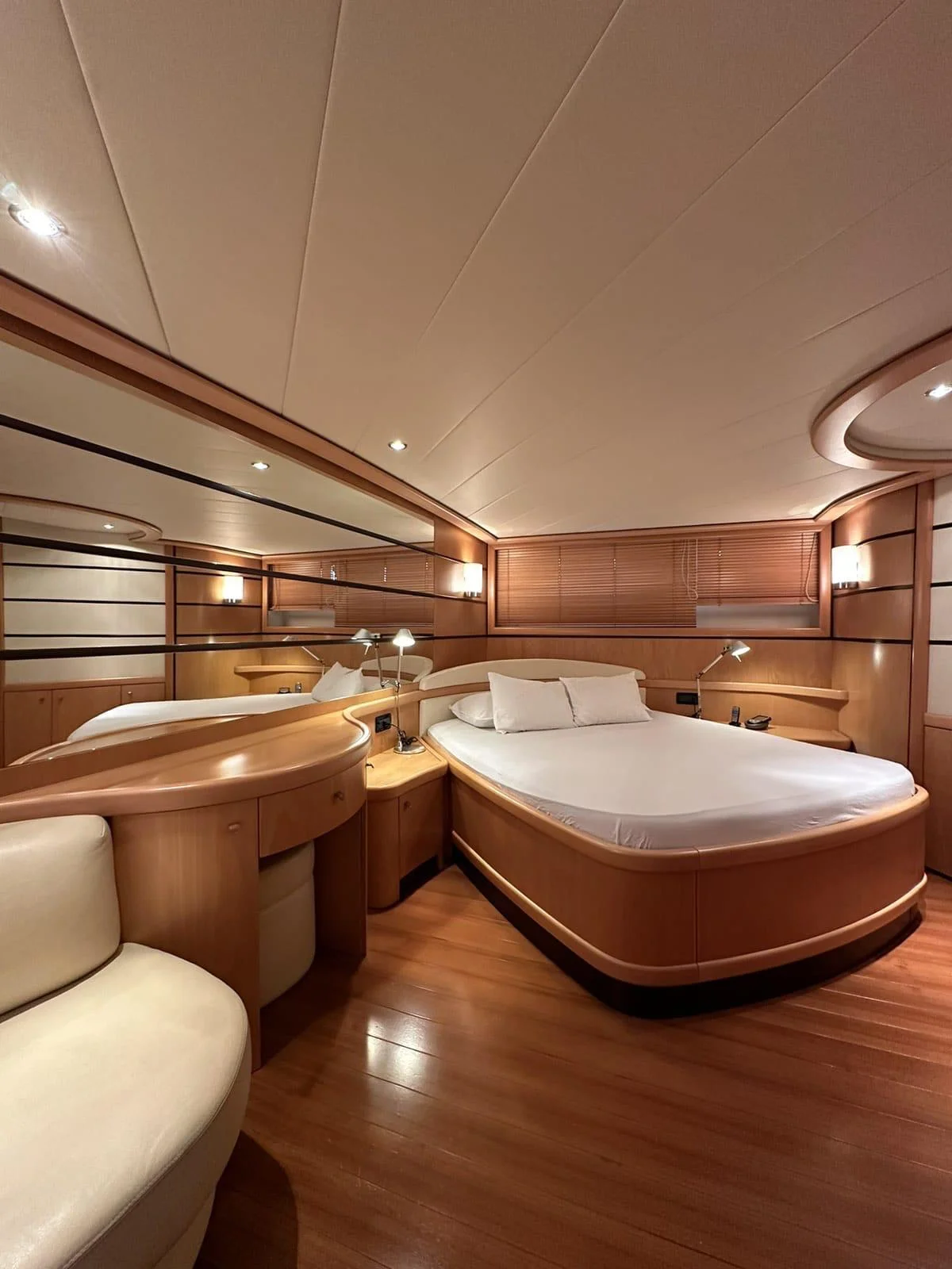 Pershing 76 - 15