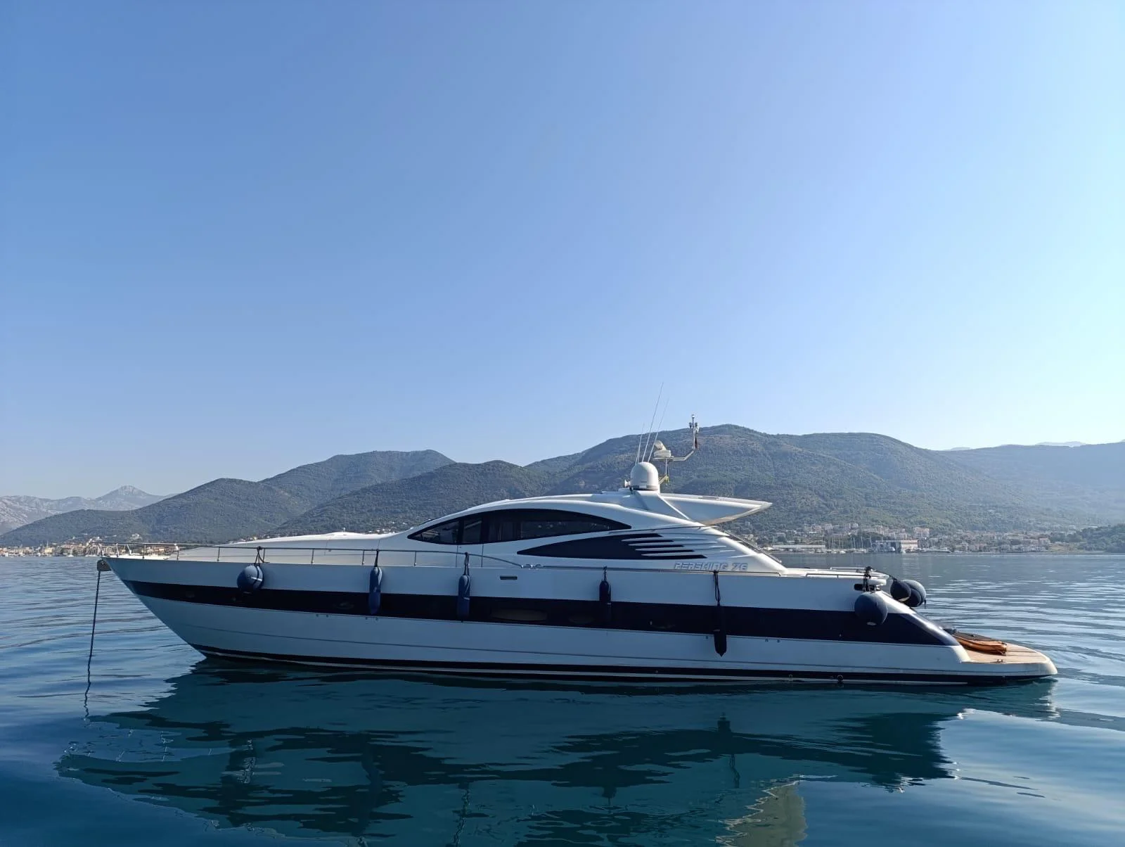 Pershing 76 - 2