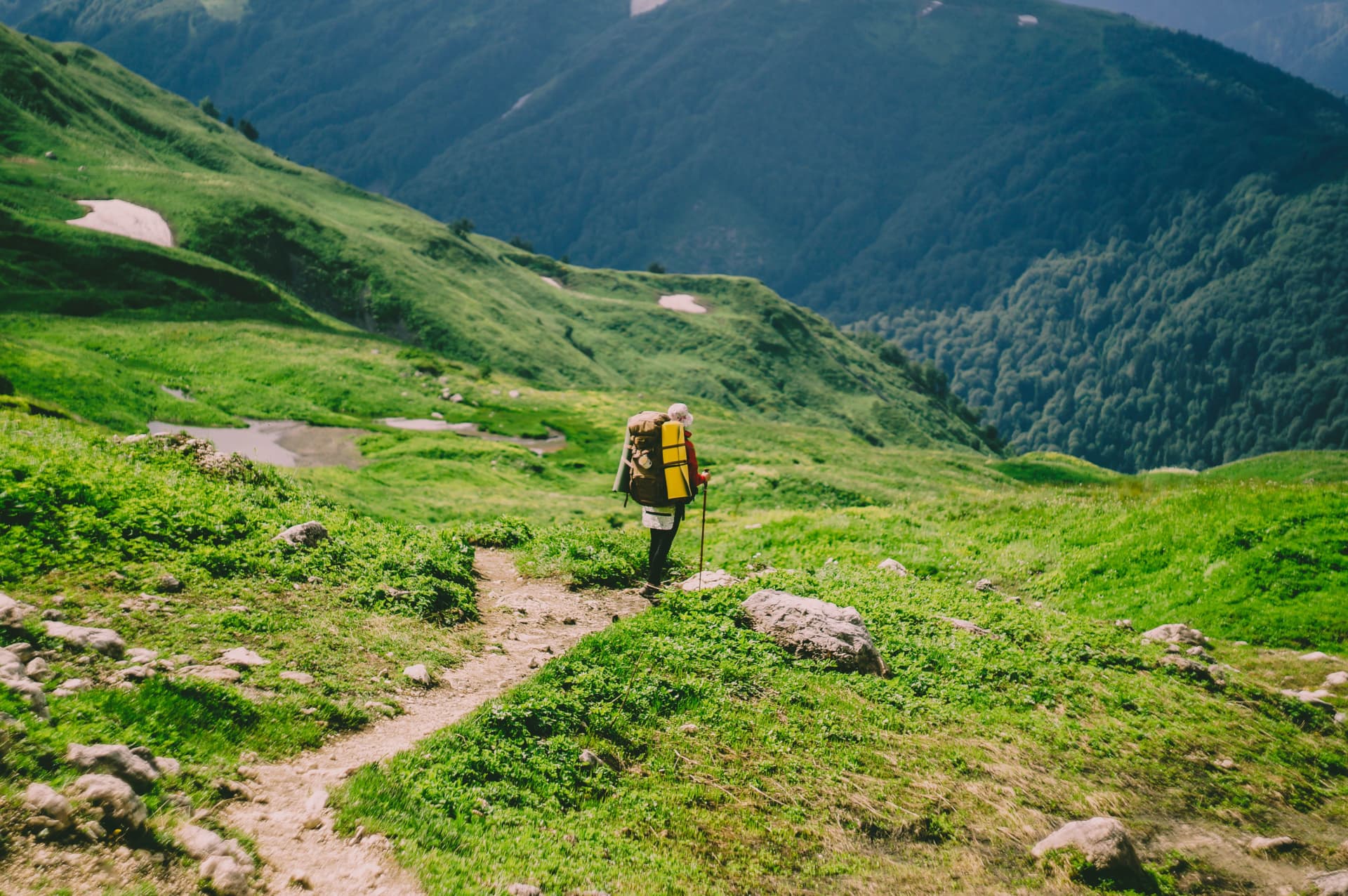Hiking for Beginners: The Complete Starter Guide gallery image 2