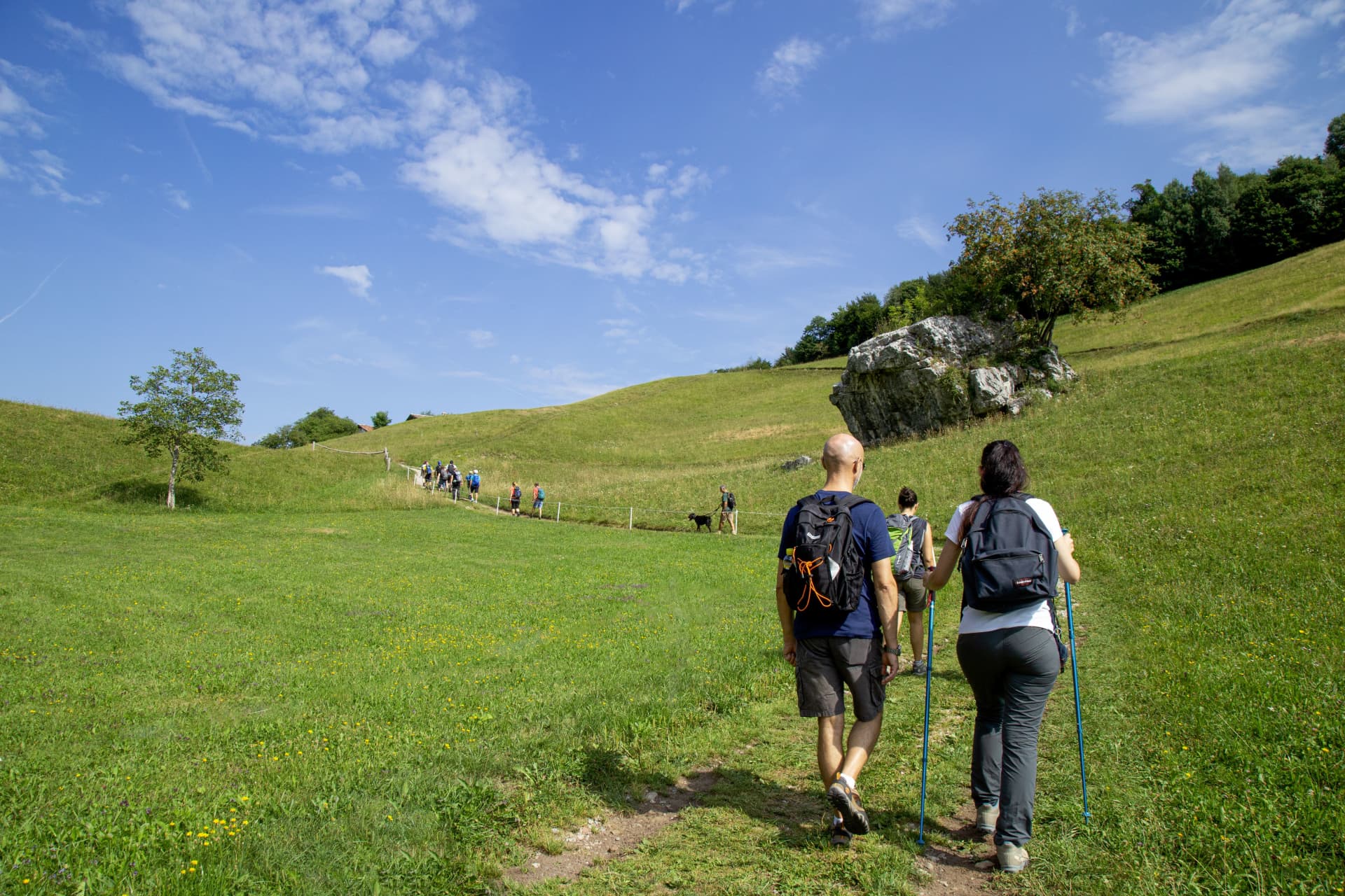Hiking for Beginners: The Complete Starter Guide gallery image 3