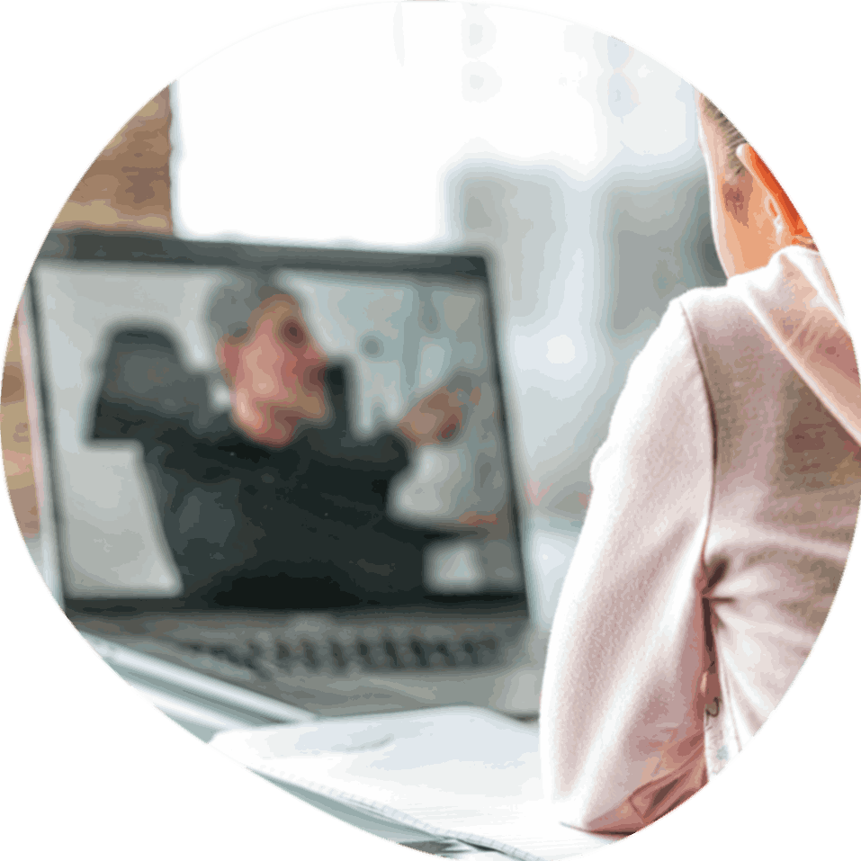 A lady in an online zoom class