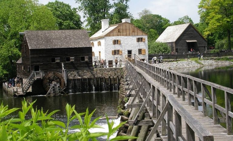 Bridge View Tavern