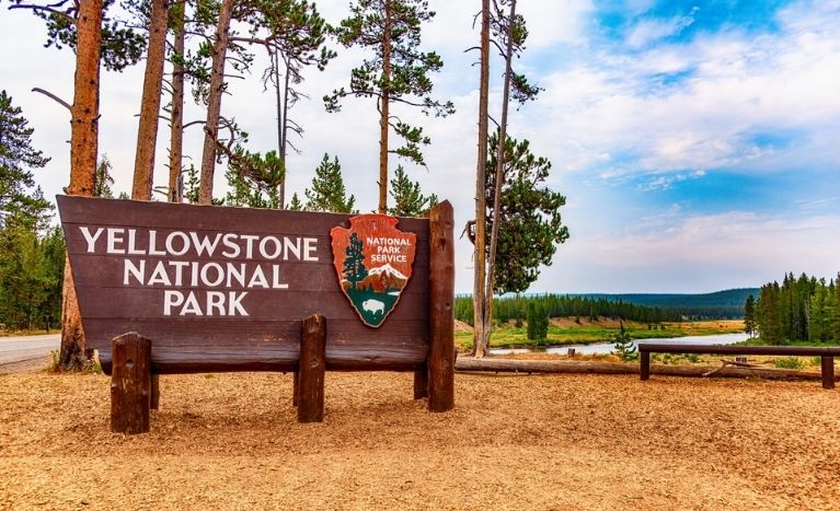 Places to Travel in August at Yellowstone Park