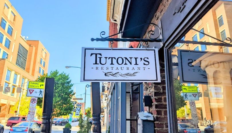 Tutoni's Restaurant