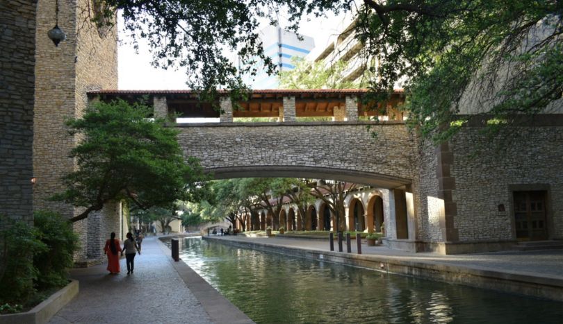 Things to Do in Irving TX, Mandalay Canal