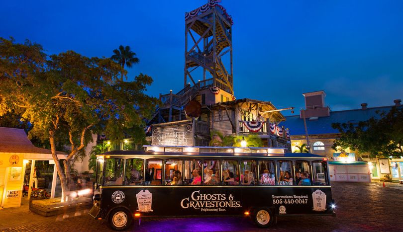 Bus is ready to go for Covington Ghost Tours