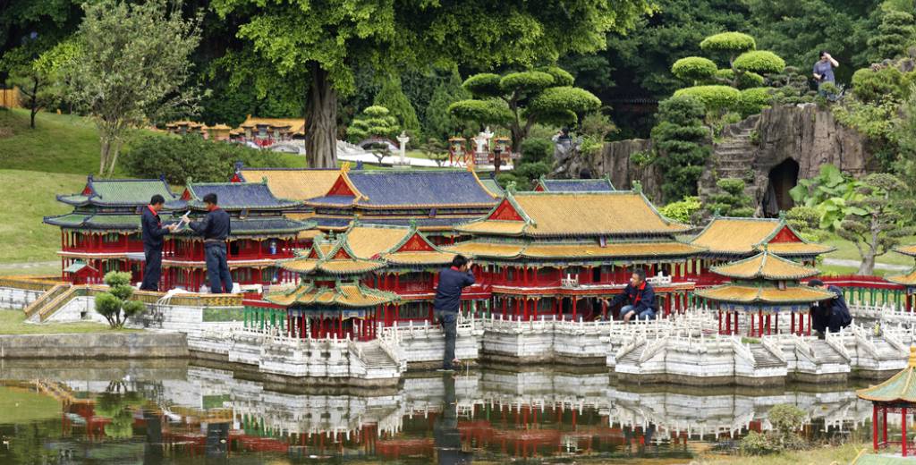 Hong Kong Airlines City Office and Sales in Shenzhen, China