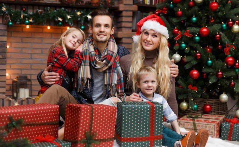 Things to Do on Christmas Day, Organize a Family Photo Session