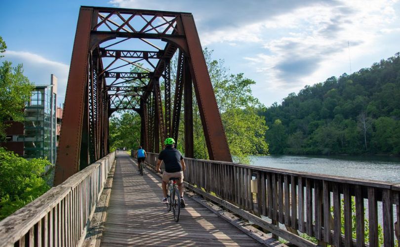 Mon River Trail