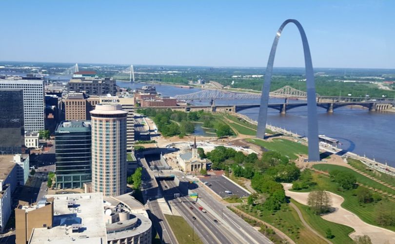 Places to Visit in Missouri, St. Louis Gateway Arch