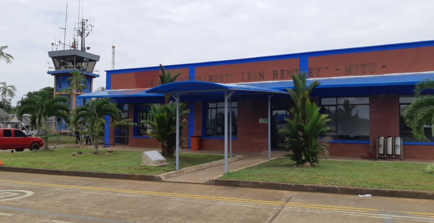 Fabio Alberto León Bentley Airport