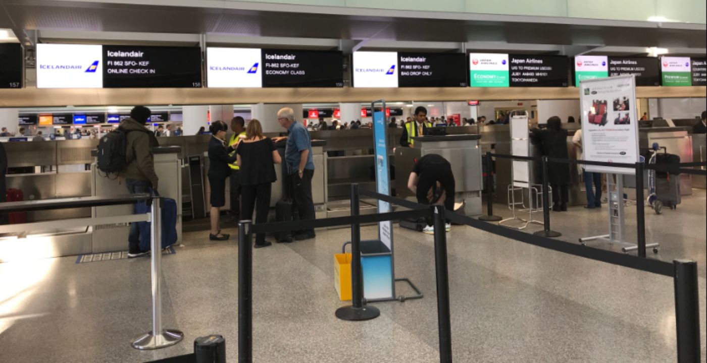 icelandair check in at airport