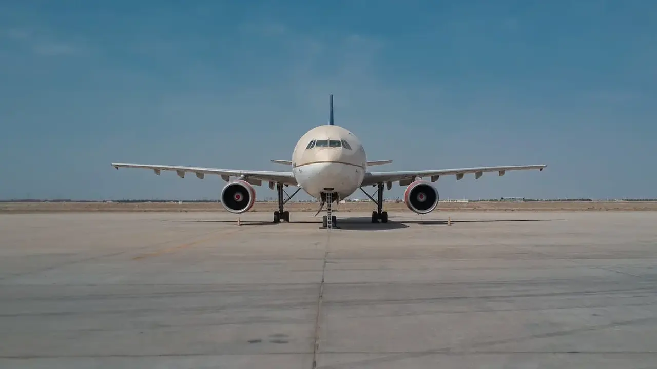 Breeze Airways LAS Terminal Harry Reid Intl. Airport +1866463