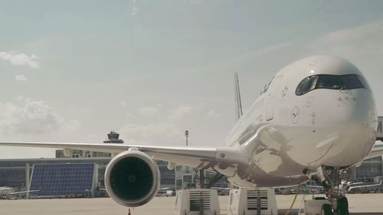 EVA Air Lax Terminal - Los Angeles International Airport