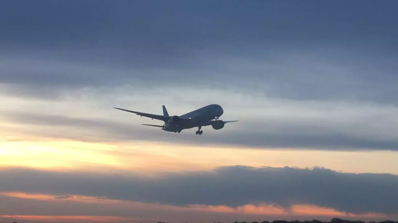 Fiji Airways LAX Terminal - Los Angeles International Airport