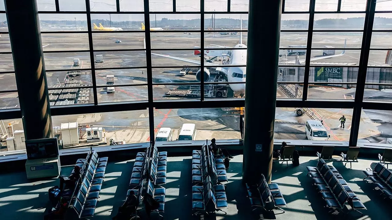 Condor Airlines MSP Terminal - Minneapolis Saint Paul Intl. Airport