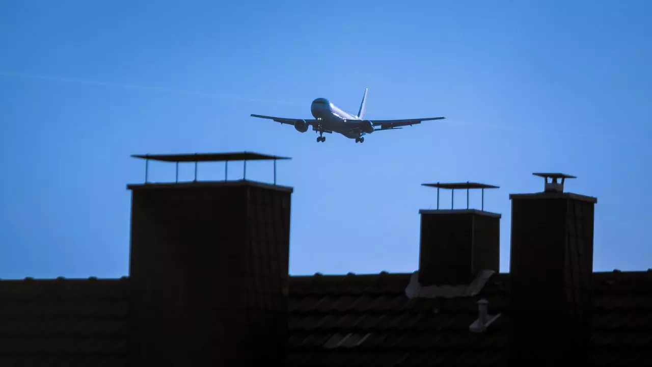 EasyJet Airlines Terminal Edinburgh Airport (EDI)