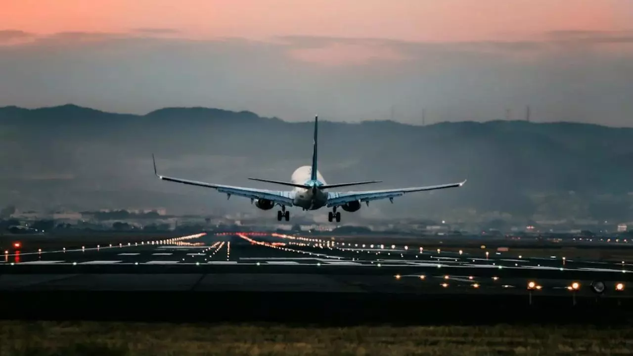 EasyJet Airlines Terminal Birmingham Airport (BHX)